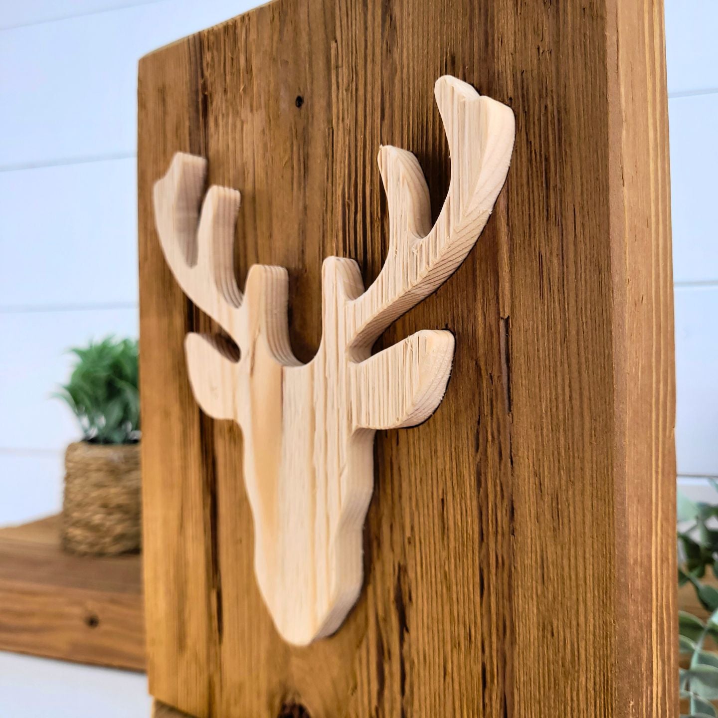 DARO Design Wandbild „Hirsch Mystisch“, 30x40 Cm, Auf 6 Mm HDF – Fertig Zum Aufhängen, Made In Germany